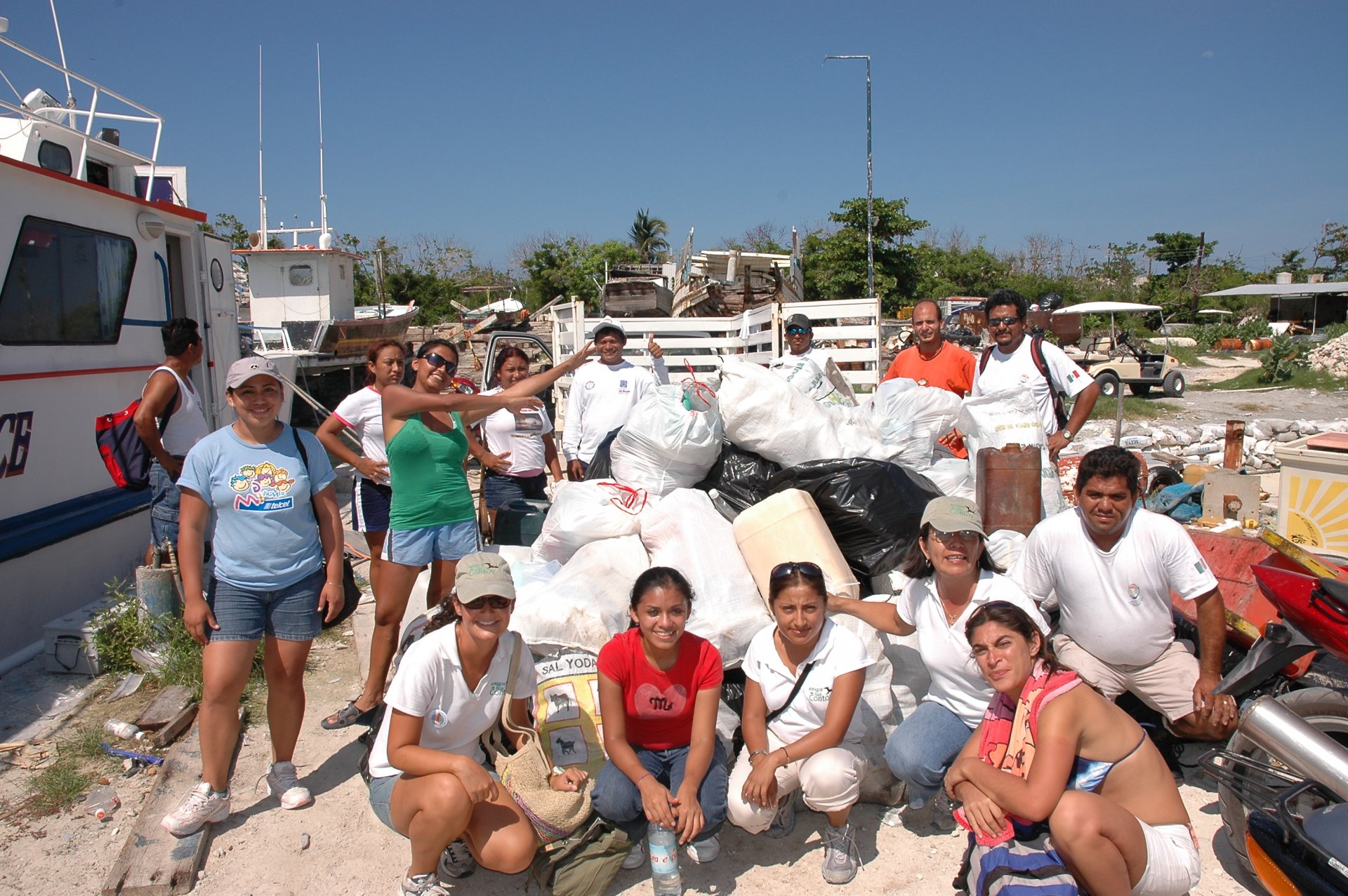 Säckeweise Müll Säckeweise Müll