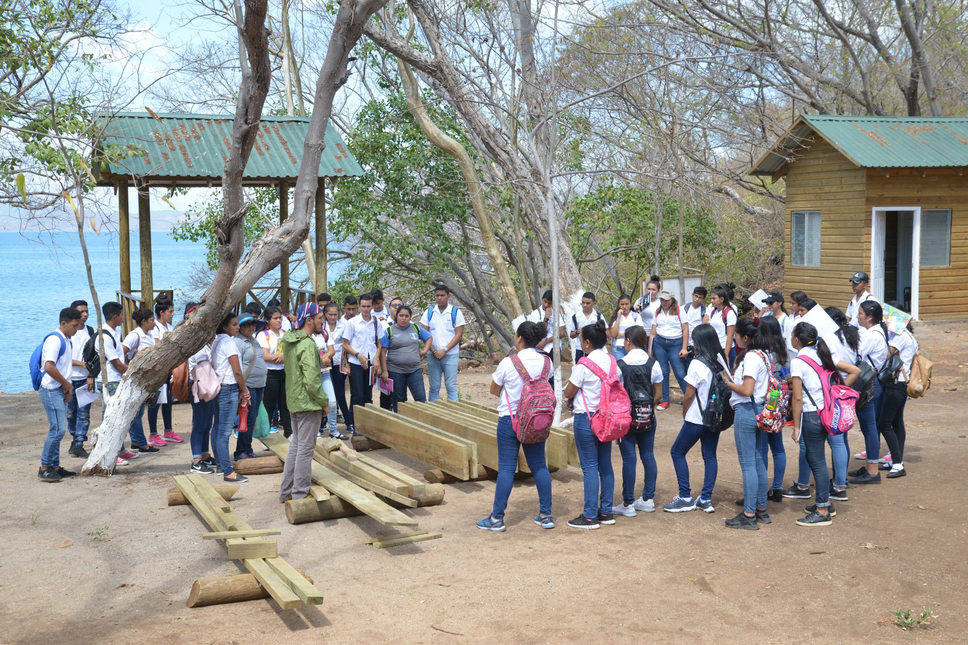 El primer curso en el nuevo sendero de la naturaleza ecológica El primer curso en el nuevo sendero de la naturaleza ecológica